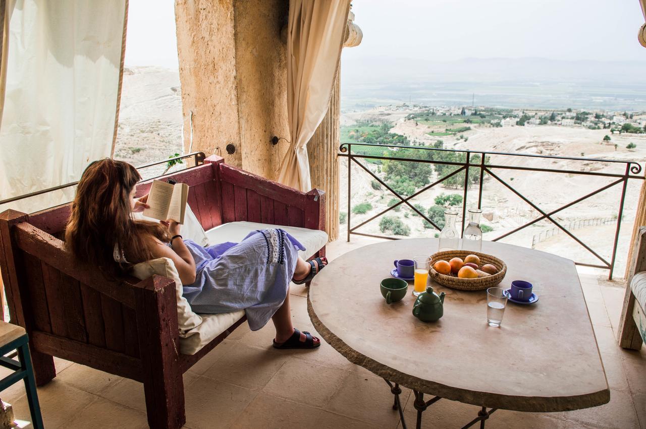 Bed and Breakfast Beit Al Fannan Tabaqat Fahl Exterior foto